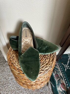 Birdies Women's Velvet Slip-On Flats in Deep Green